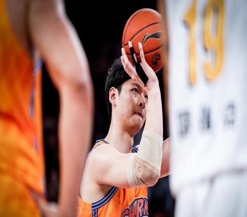 CBA“京滬大戰”，上海大勝北京豪取三連勝