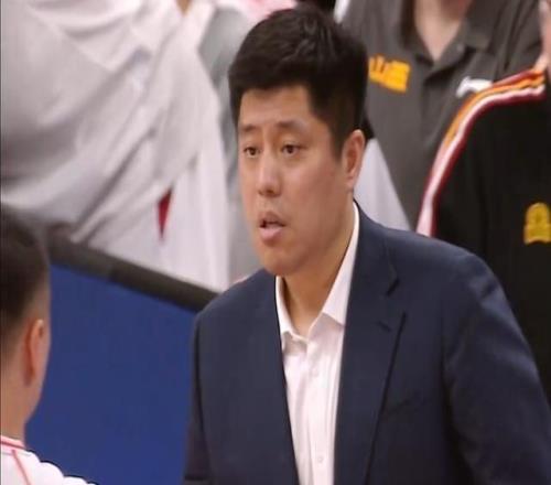 潘江：張寧上一場打福建受傷還有反復，可能他要歇上三周