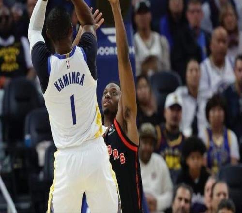 心態失衡！勇士最多落后30分：庫里16中6僅16分，老板雙手抱頭