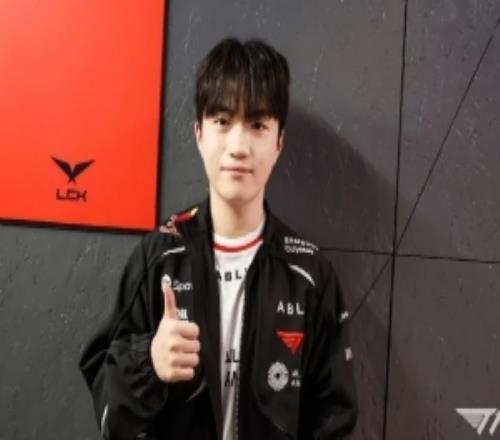 Keria：我任何版本都能打好Peyz擁有很多AD位的優點