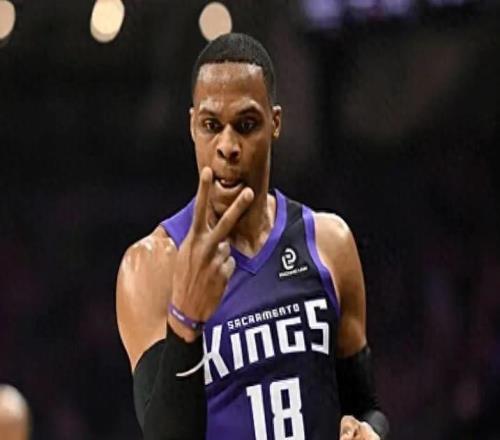 轟26+2+6！帶隊(duì)豪取四連勝，他們都說(shuō)你該退役，可你又創(chuàng)NBA奇跡