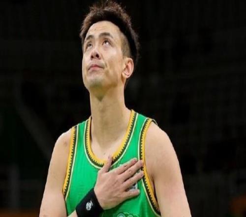 有球迷勸趙繼偉離隊，后者：遼寧是我的根，我想為遼寧拼每一場球