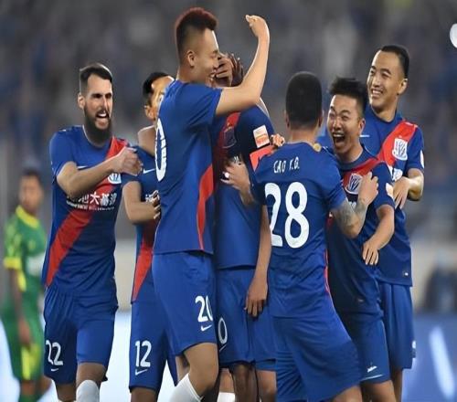 申花新援中衛(wèi)僅僅用一場比賽，就征服球迷，首秀就帶隊零封對手