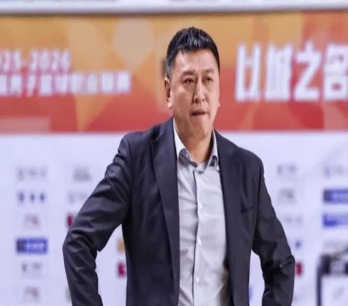 郭昊文漢茲暴走也帶不動同曦！王世龍+3將純戰犯，防守幾乎為0！