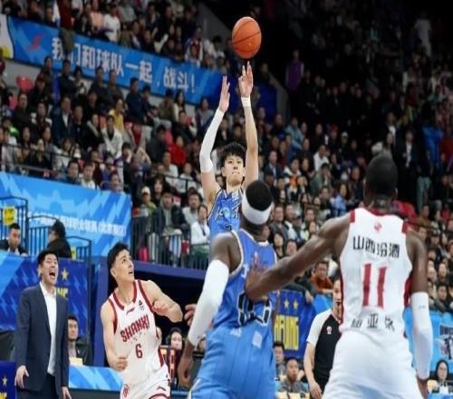 宋翔：曾凡博對寧波時腰部被撞舊傷復發，歸期未定