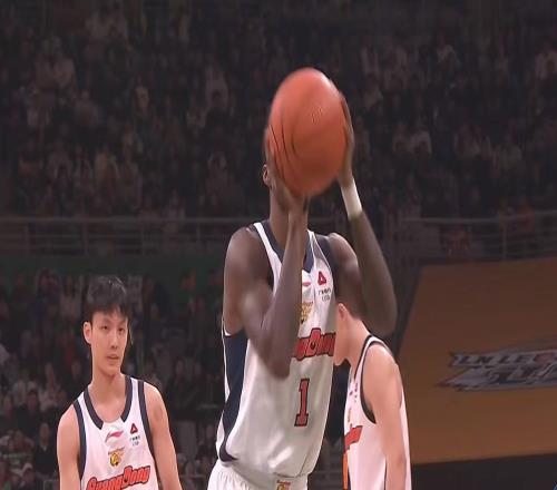 取代杜鋒CBA最強(qiáng)主教練示好廣東隊(duì)，朱芳雨敲定“換帥”人選