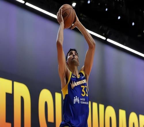 在發展聯盟都表現平平，勇士雙向合同鋒線還能守住這份合同嗎