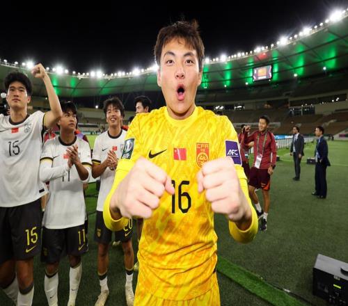 央視確認(rèn)!3家中超爭冠隊(duì)欲簽李昊,歐洲隊(duì)也在關(guān)注,身價(jià)2000萬