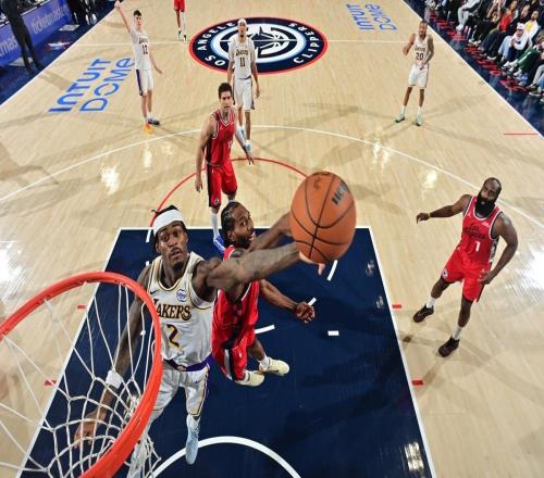 中國足球的戰(zhàn)術(shù)革命：從跪著死到站著贏