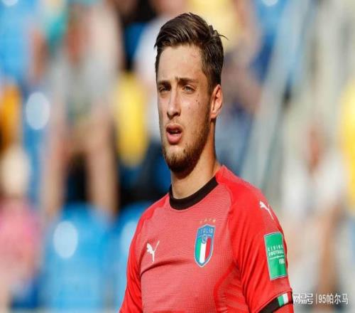 戲劇，20歲不滿替補要退役，23歲當(dāng)布馮替補，38歲加盟米蘭拿冠軍