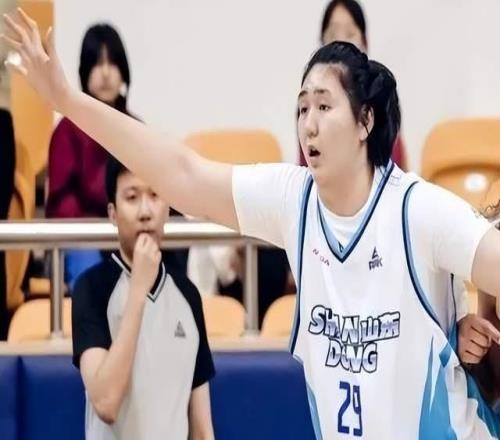 山東女籃大勝陜西張子宇8分鐘砍19分,侯冰的用人思路要改變了