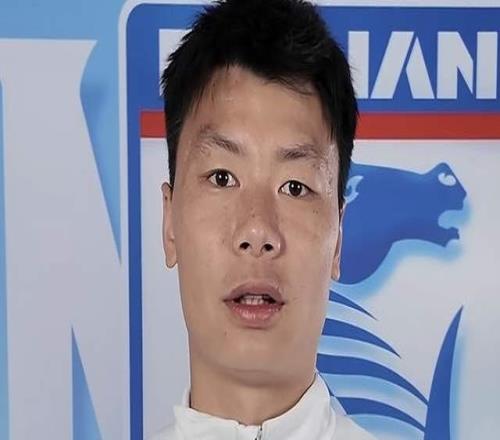 羅競(jìng)穿大連7號(hào)球衣，接替劉祝潤(rùn)+補(bǔ)中場(chǎng)，戴偉浚冬訓(xùn)魔咒傷停6周