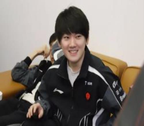 理性討論：JKL休息對TES的影響是不是跟當年Faker手傷休息對T1的影響一樣