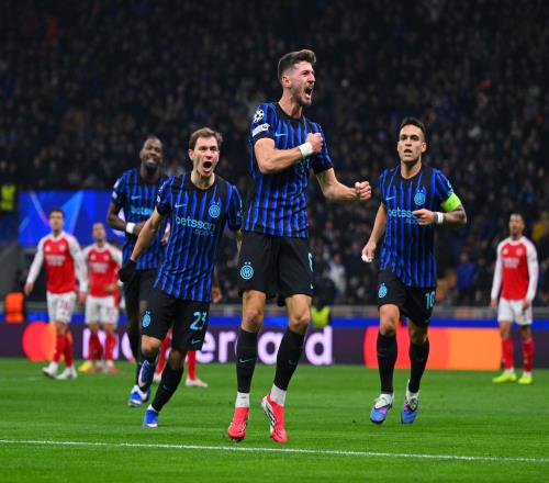 國米做出選擇就不要猶豫！歐冠輸球卻有三人冒尖，齊沃留力聯賽！