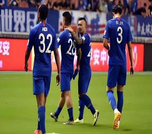 申花引进的两位外援前锋!何时才能在热身赛打破球荒,引发热议