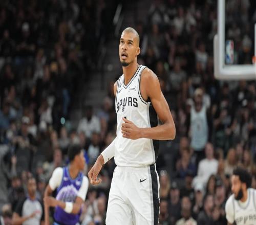 文班亚马:中国之行很美好,我在少林寺学到了从未经历的移动方法