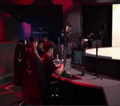 不敢想象HLE有多菜横扫HLE的NS,被BFX横扫,被DK二比一!