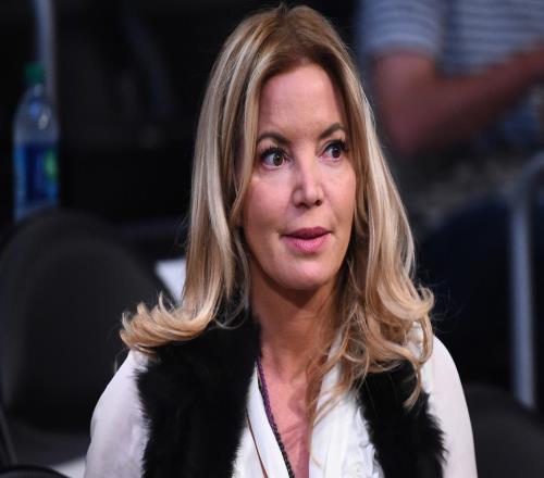 ESPN：湖人選中布朗尼，珍妮巴斯認為詹姆斯沒有感恩球隊！