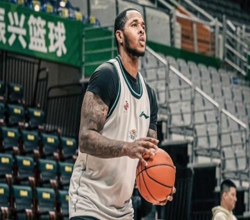 辽宁男篮VS山东!杨鸣拒绝输球,争议外援回归,央视直播