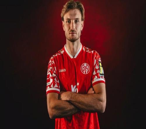 官方：美因茨租借博洛尼亞后衛(wèi)波施