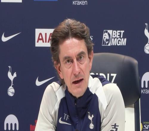 弗蘭克：范德芬不開(kāi)心我今天看他挺開(kāi)心的，他對(duì)我們很重要