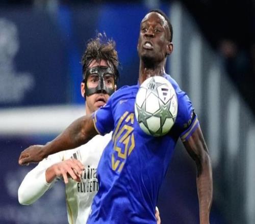 世體：若勞爾阿森西奧無法出戰黃潛，阿拉巴或迎來出場機會