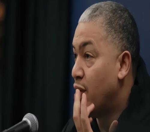 勝湖人！泰倫盧采訪沮喪不滿判罰，多人爆贊祖巴茨，小卡主動擔責