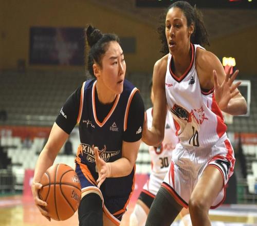 連場轟22+11！中國女籃31歲王牌大閃耀：宮魯鳴重用新科助攻王