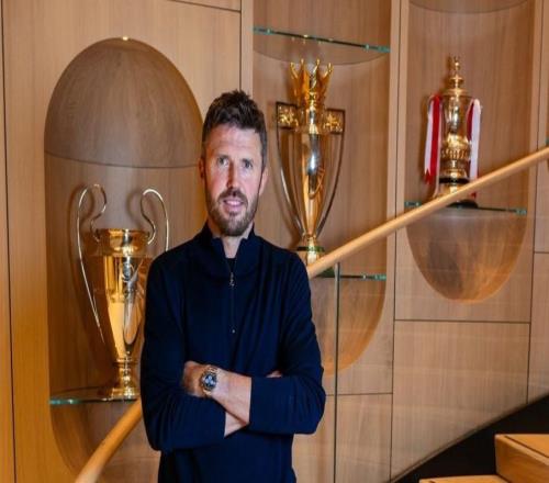 曼晚：卡里克賽后更衣室講話，阿莫林會先讓球員自己先復盤