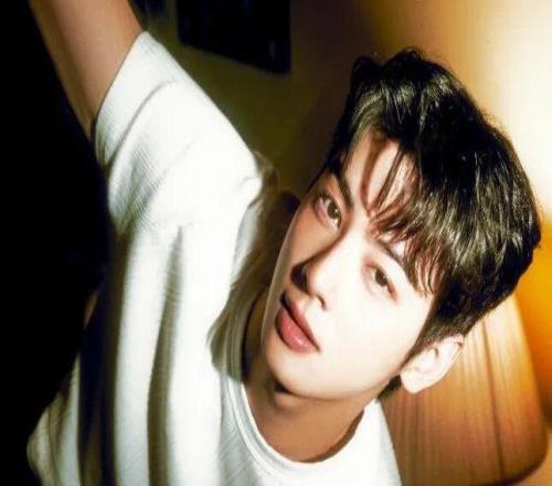 衢州隊“登上”NBA金州勇士隊主場大屏！向廣大中國球迷致以新年問候界外球