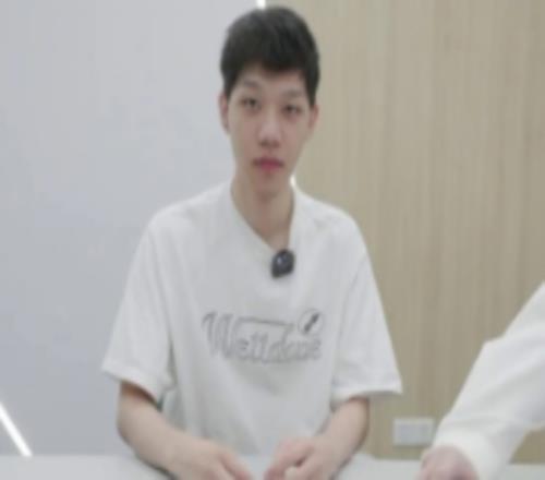 BLG分享ON整活視頻:圈恩被綁架了你就眨眨眼