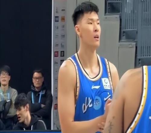 范子銘：今天開賽前壓力挺大第四節拼搶籃板球更多是本能反應