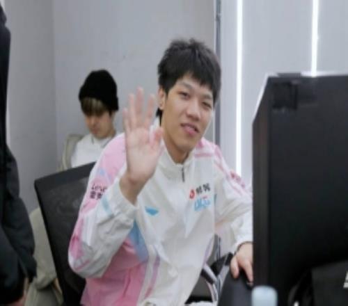 BLG發布對陣JDG賽前視頻：夯實每一步