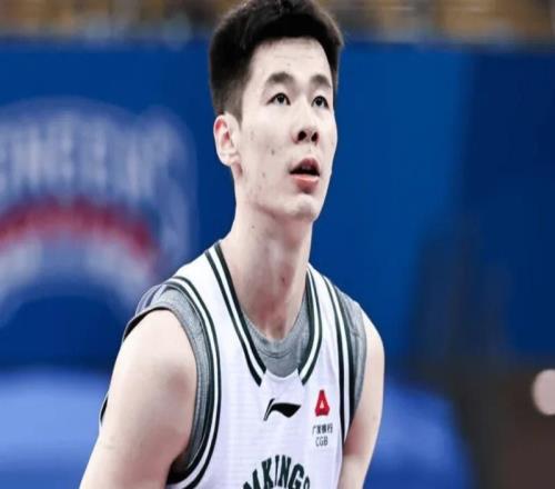 郭昊文是真帶不動同曦！連突帶投轟30分，全場扛著前進，隊友太菜