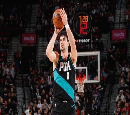 官方：阿夫迪亞背傷復發，提前退出對陣熱火的比賽