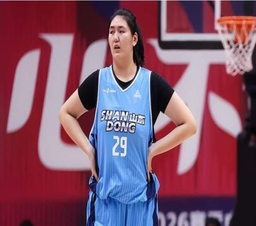 張子宇簽約山東高速女籃是巨大失誤，侯冰并不是知人善任的好教練