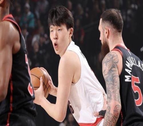 楊瀚森NBA常規(guī)賽登場(chǎng)7分11秒3籃板，開拓者98110不敵猛龍