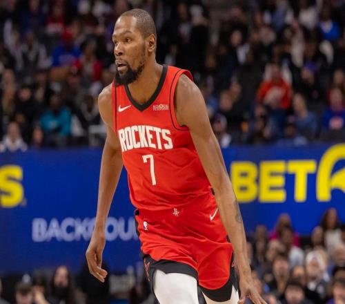 背靠背客場戰勝東部第一，杜蘭特領銜三人紅榜，申京兩點備受質疑