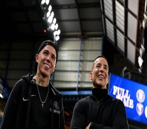 聯(lián)動，恩佐邀請波多黎各歌手洋基老爹現(xiàn)場觀看切爾西歐冠比賽