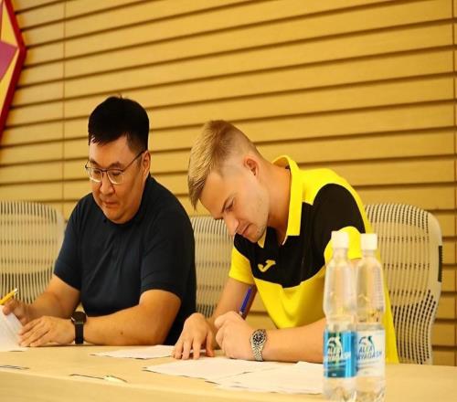 泰山隊盯上百萬身價俄鐵塔，零元購+192cm防空鎖，中超最冷血操作