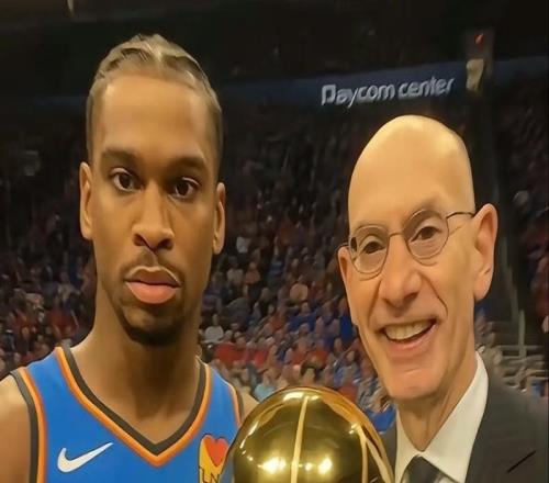 感謝NBA倒數第一！保住勇士73勝神跡，亞歷山大被打臉，狂不動了