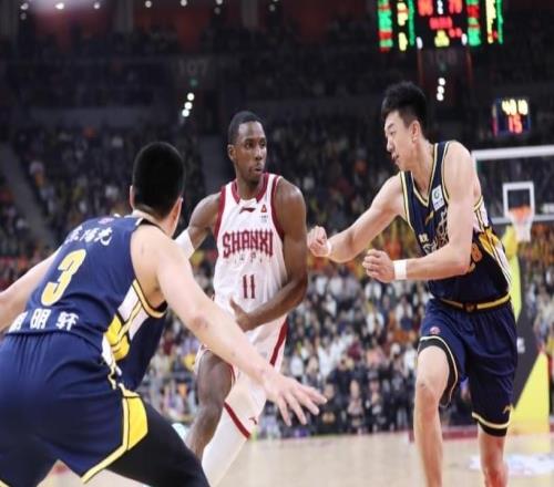 CBA本賽季最火爆一戰！廣東山西殺瘋了：狂送69犯79罰沖突不斷！