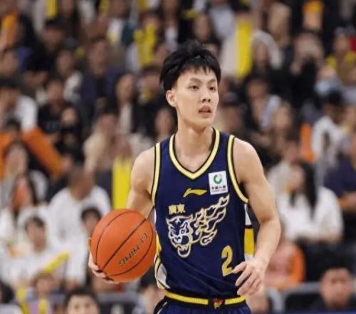 徐杰崴腳較為嚴重，常規賽第一階段報銷趙睿復出5投0中再受傷