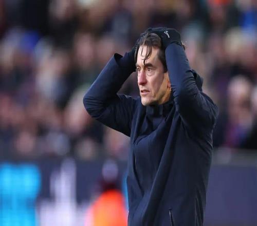 英超5轮不胜!热刺球迷怒了:弗兰克下课否则有降级风险