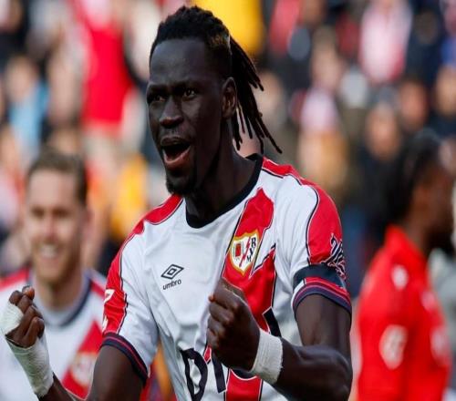 因未获致敬,塞内加尔球员西斯转发帖文称“巴列卡诺是垃圾”