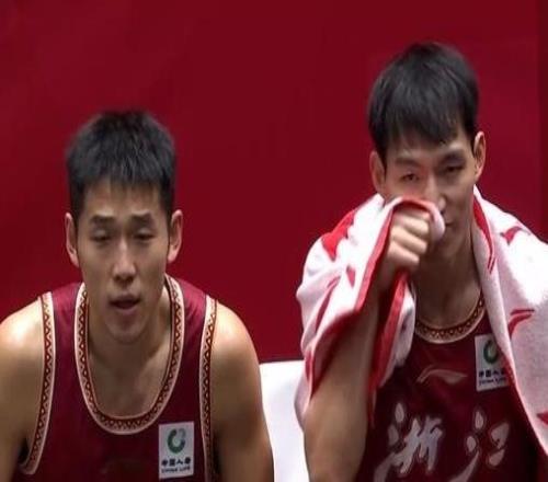 上海vs浙江前瞻:洛夫顿PK约克超级外援大战张镇麟率队冲击连胜