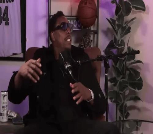 皮爾斯認為勇士應該找庫里和格林談話,這艘破船還能繼續開嗎