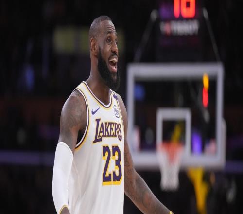 詹姆斯又又又又打服著名库吹徐静雨!