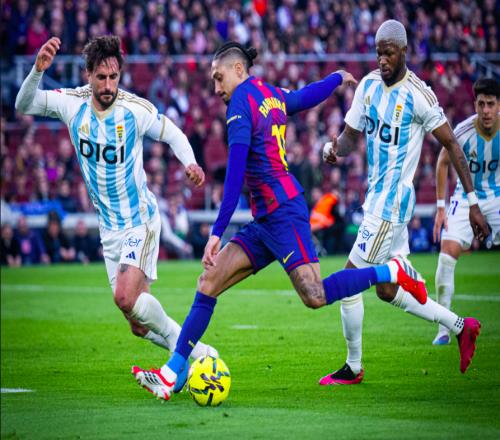 30！18歲天才凌空側鉤技驚四座11.2億衛冕冠軍14戰13勝重返榜首