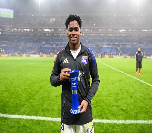 阿隆索臉疼皇馬2500萬(wàn)天才外租后3場(chǎng)造5球生涯首次戴帽+率隊(duì)52